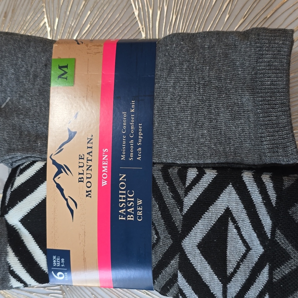 Women's 6 Pack Crew Socks Blue Mountain - Gray, Black, White - Size M (5-10) New